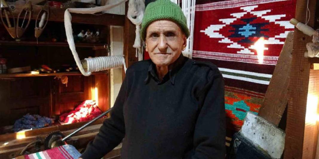 Geleneği yaşatmak için 80 yılını verdi: Özenle tek tek dokuyor 6